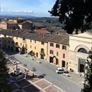 piazza- castelnuovo-da- villa-chigi