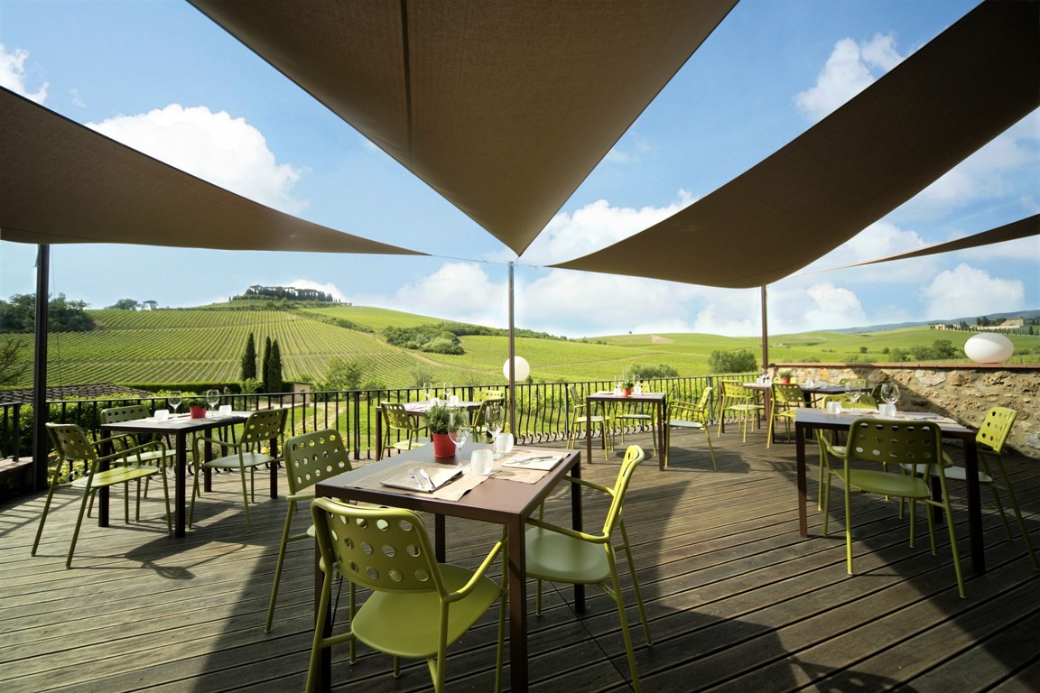 Terrazza ristorante sulle vigne