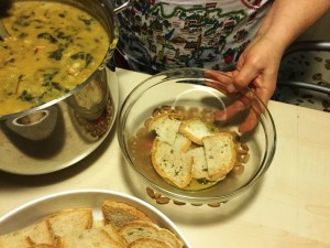 si assembla pane e zuppa